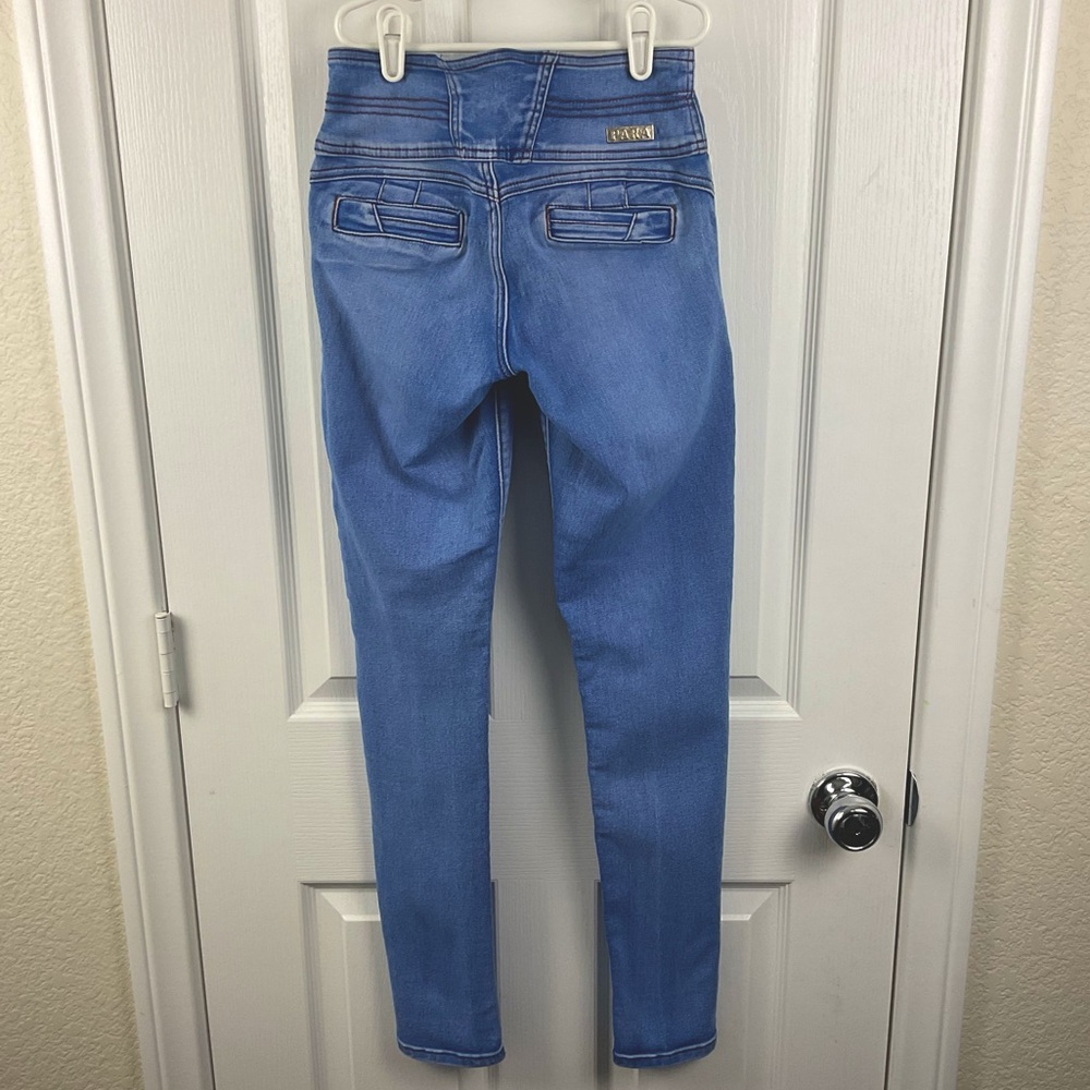 PARA Juniors Light Wash Skinny Denim Body Con Stretch Jeans Size 1